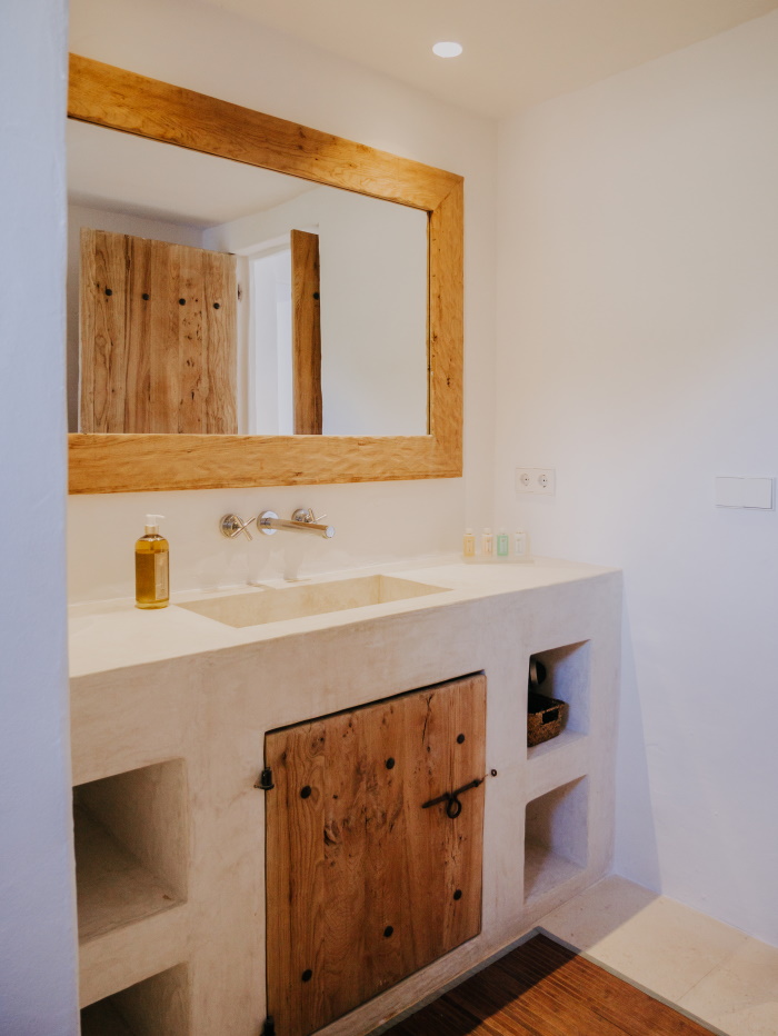 Resa estates Ibiza for sale finca Santa gertrudis sink .jpg